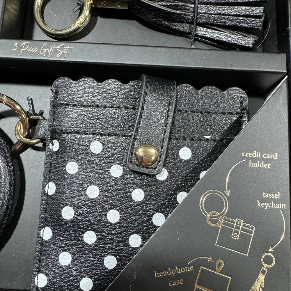 Collection Xiix travel, three-piece set. - Picture 6 of 8
